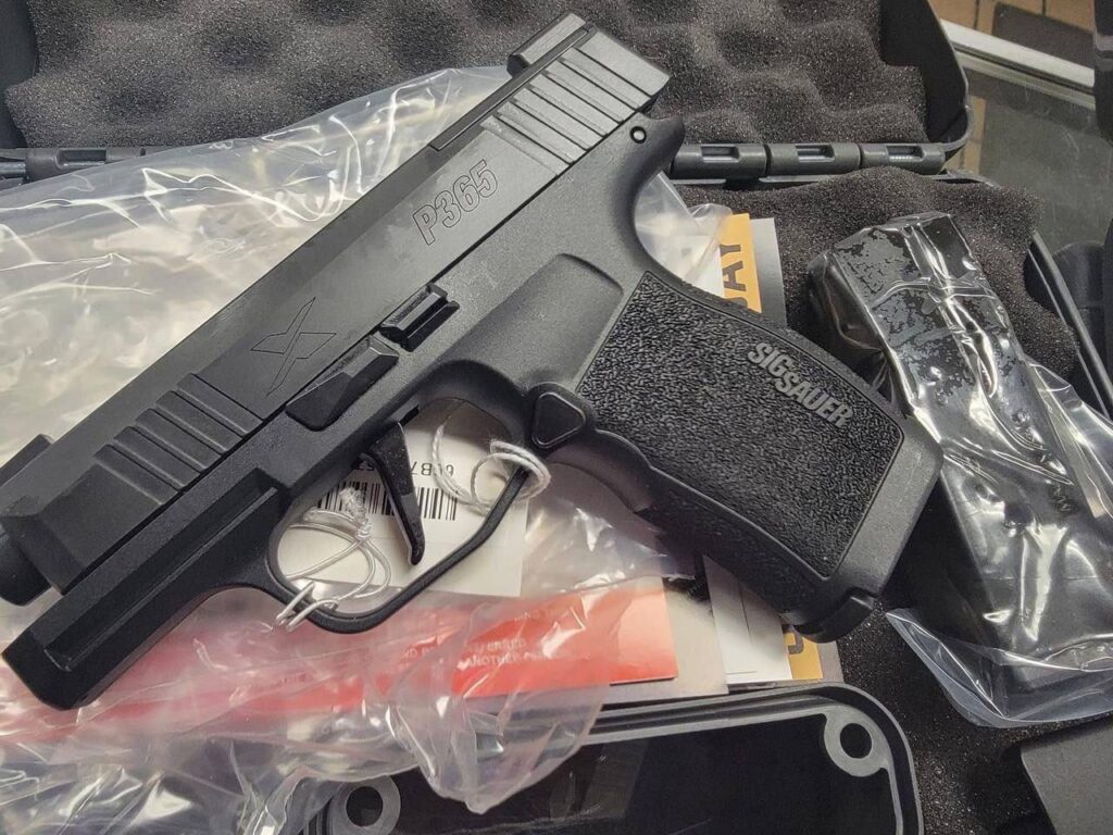 SIG Sauer P365 XMacro – 9mm Semi-Automatic Pistol