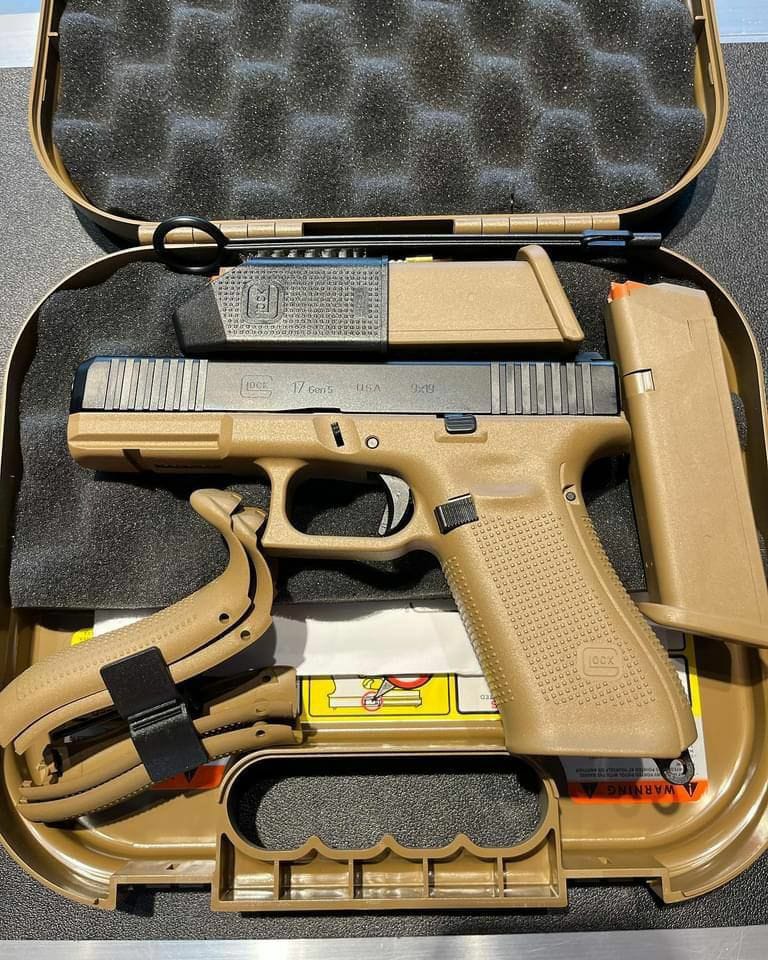 Glock 17 Gen5 9mm Semi-Automatic Pistol (FDE)