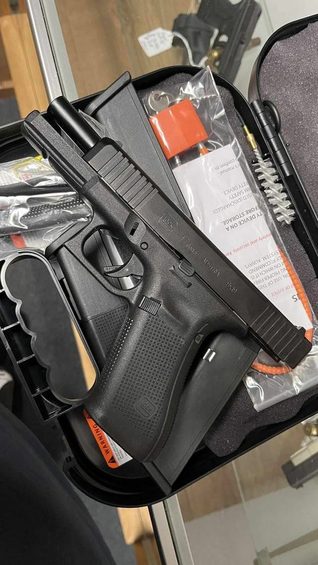 Glock 17 Gen5 9mm Pistol